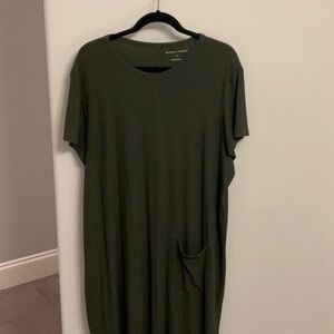 Dark Green Short Sleeve Ribbed Dress